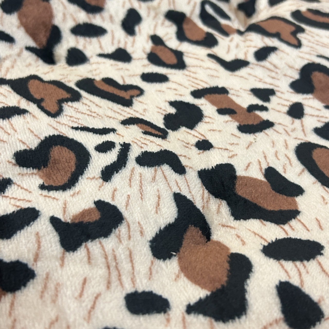 豹紋坐墊的紋路特寫